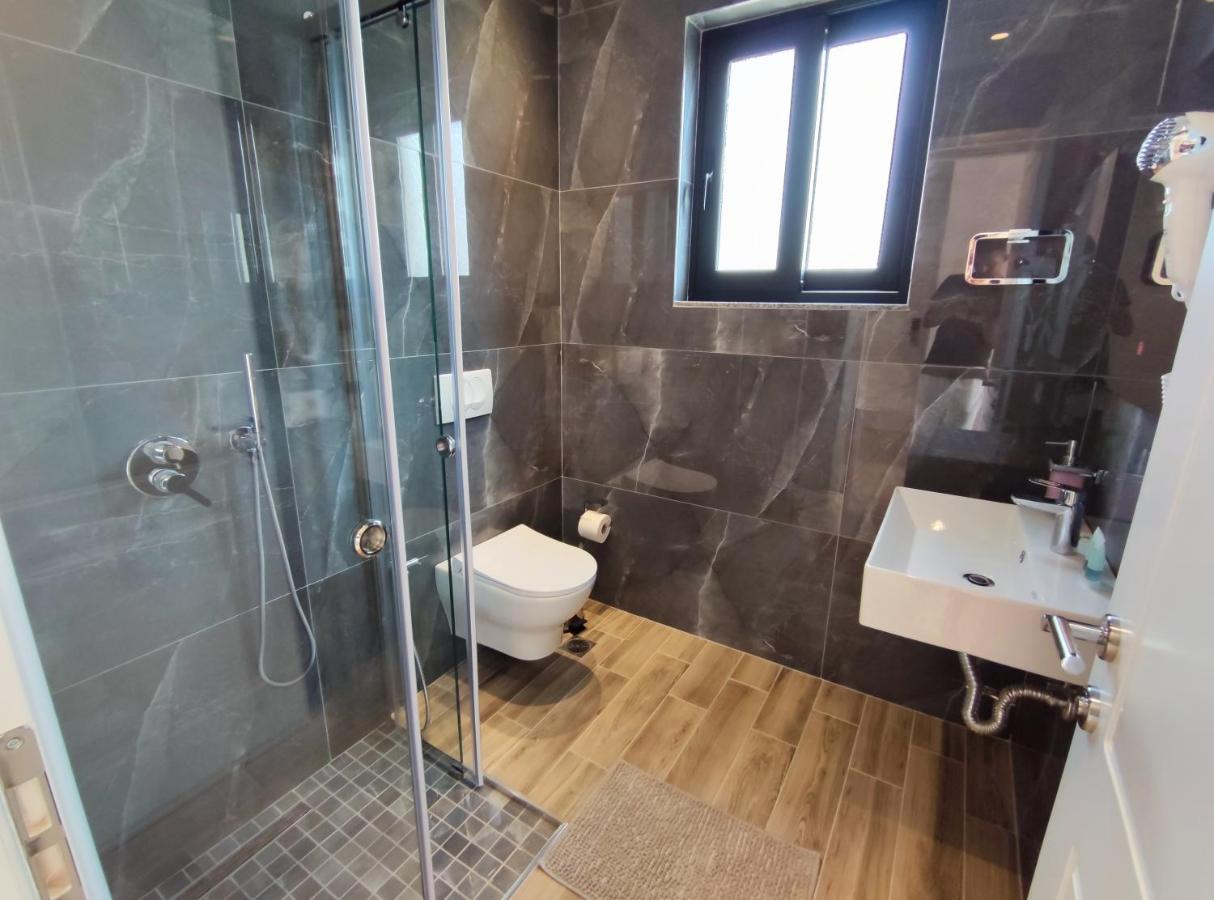 Villa Primo Opus Εξαμίλιο Εξωτερικό φωτογραφία