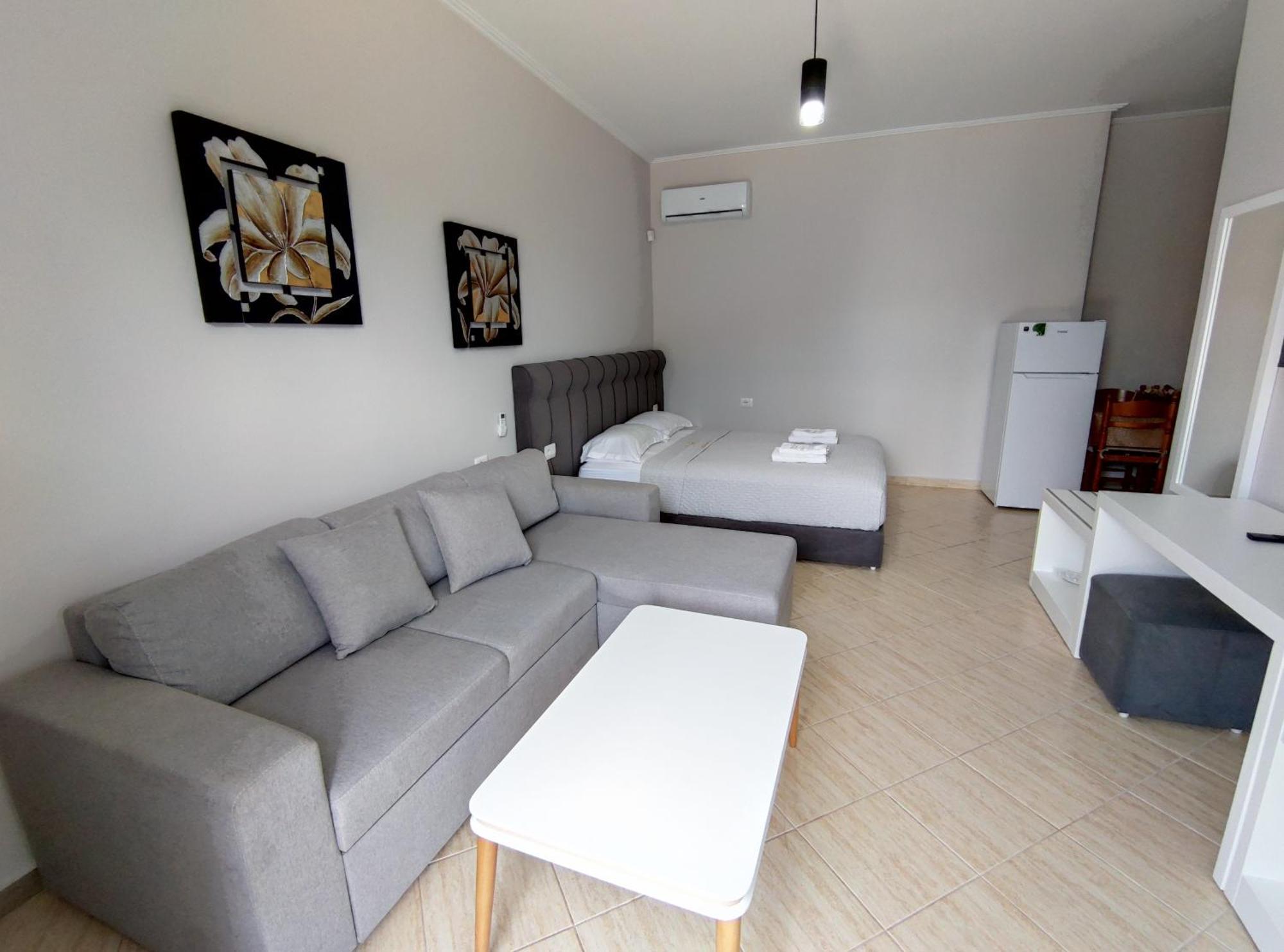 Villa Primo Opus Εξαμίλιο Δωμάτιο φωτογραφία